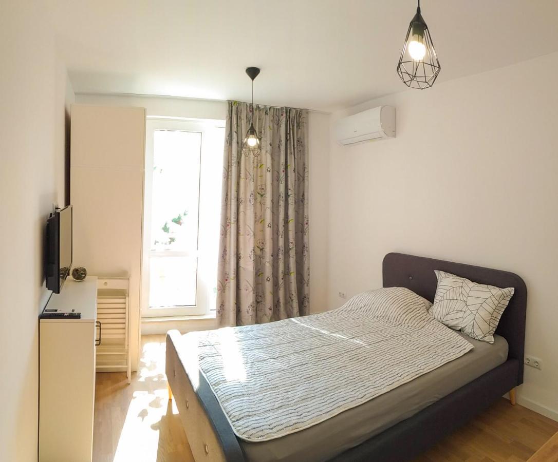 Loli'S Beach Studio Burgas Exterior photo