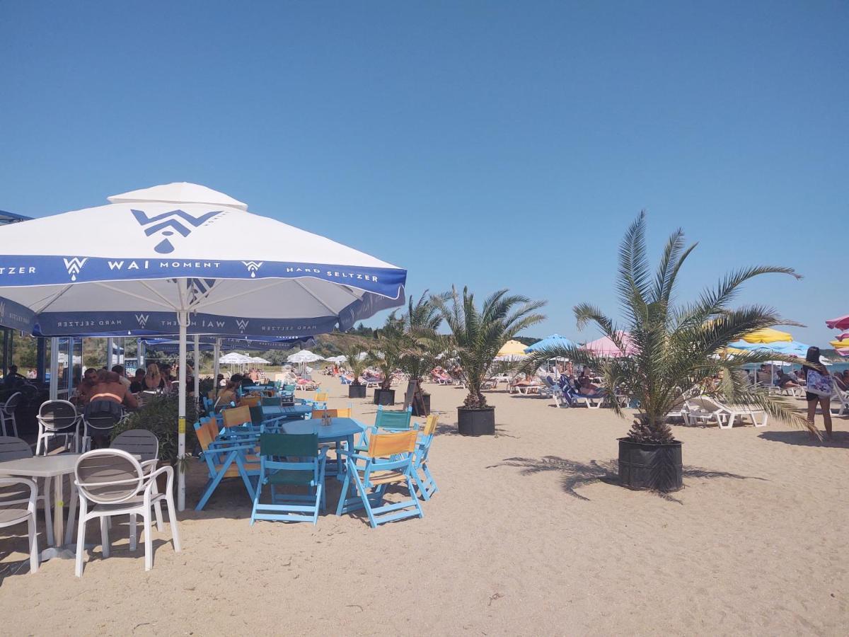 Loli'S Beach Studio Burgas Exterior photo